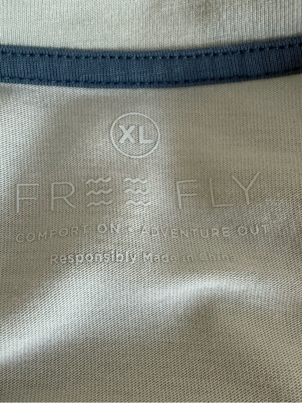 Free Fly Women’s Light Sage Long Sleeve Crew Neck Stretch Top! Large! - Picture 7 of 7